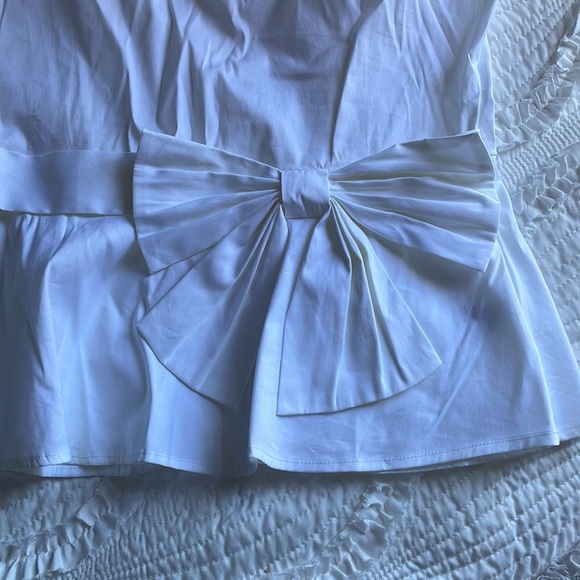 (NWT) Maison Jules — White Peplum Style Top with front bow (large) - Picture 4 of 8